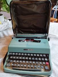 Macchina da scrivere Olivetti 32