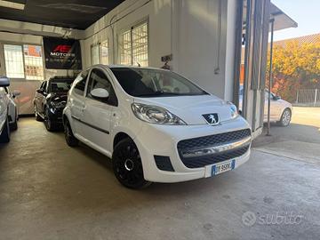 Peugeot 107 1.0 68CV 5p. Desir