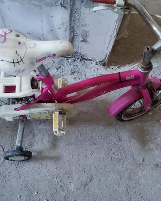 bici bicicletta hello Kitty bimba bambina