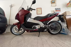 Honda Integra 700
