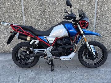 Moto Guzzi V85 TT Evocative Graphics