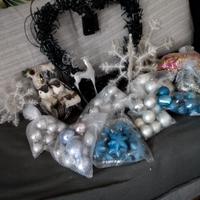 Palline e addobbi natalizi