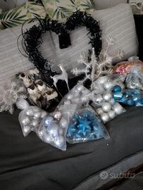 Palline e addobbi natalizi