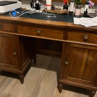 Scrivania antiquariato