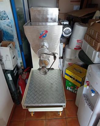 Macchina per pasta professionale + Tagliaverdure