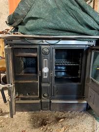 Termocucina/Termostufa a legna con forno Nordica