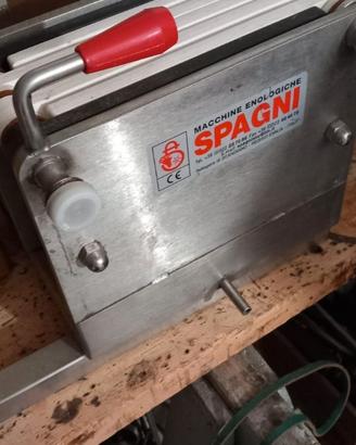 FILTRATRICE E FILTRI VINO