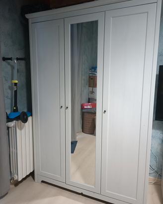 armadio + comodino + divano letto 