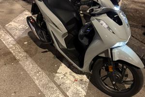 sh 125 grigio finanza