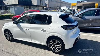 PEUGEOT 208 ACTIVE PACK – AUTOMATICA EAT8 – U.P.