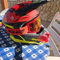 casco per enduro usato pari al nuovo