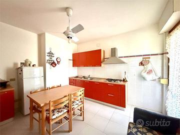 AMPIO APPARTAMENTO TIPOLOGIA QUADRIVANO CON CANTIN