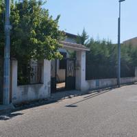 Villa con ampio giardino