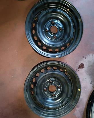 Cerchi Ferro Hyundai Nuova I10 5,5 X 14 ET 42 3 PZ