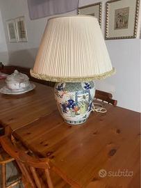 Lampada da arredo con vaso