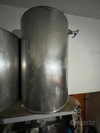 2 Recipiente con rubinetto accaio