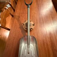 Pala da neve AK Burton