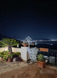 4 LOCALI A VIETRI SUL MARE