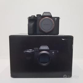 Mirrorless Sony A 7MIV body usato