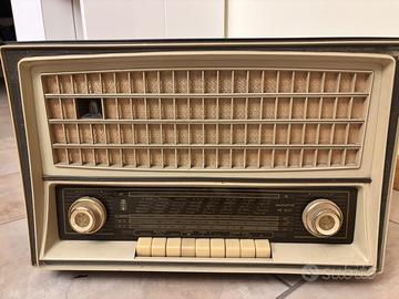Radio vintage Magnadyne MD 6021