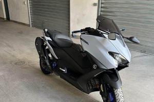 Yamaha Tmax 560