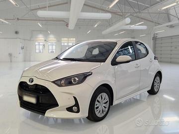 TOYOTA YARIS HYBRID BUSINESS MY22 5 PORTE BERLINA