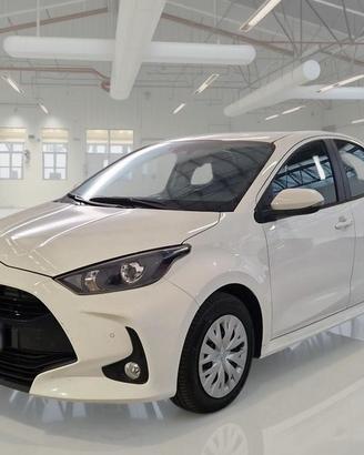TOYOTA YARIS HYBRID BUSINESS MY22 5 PORTE BERLINA