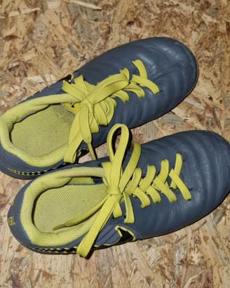 Scarpe da calcio Nike da bambino taglia 29,5