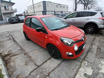 rensult twingo 1.200 benz . pochi km 