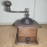 Macinacaffè d'epoca Tre Spade