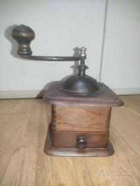 Macinacaffè d'epoca Tre Spade