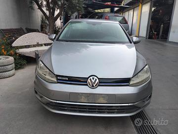 RICAMBI USATI AUTO VOLKSWAGEN Golf 7 Berlina DHFA