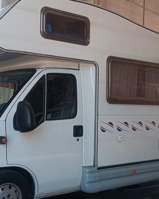 camper mansardato