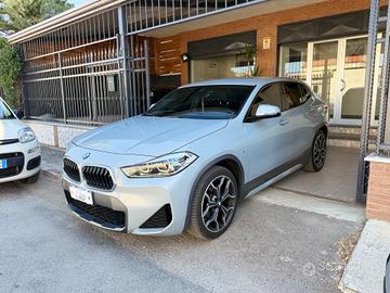 Bmw X2 sDrive18d Goldplay Edition