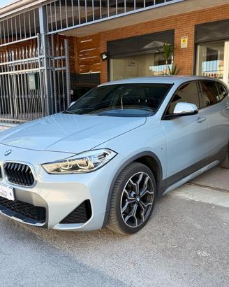 Bmw X2 sDrive18d Goldplay Edition