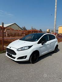 Ford Fiesta Black and White edition 2016