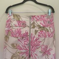 Minigonna con fantasia floreale