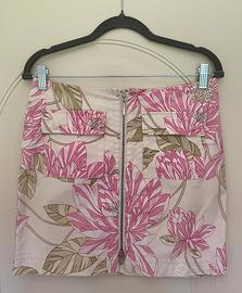 Minigonna con fantasia floreale