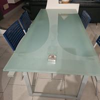 tavolo in vetro