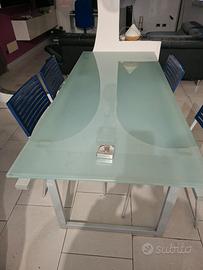 tavolo in vetro