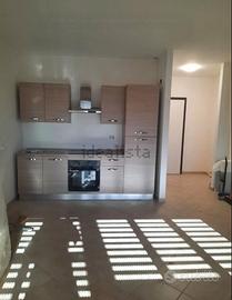 Lunghezza bilocale arredato con terrazzo