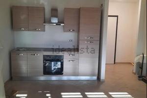Lunghezza bilocale arredato con terrazzo