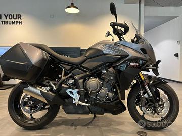TRIUMPH Tiger 800 TIGER 800