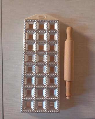 Stampo vintage per ravioli 