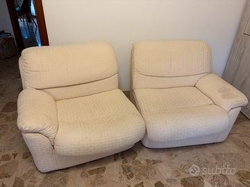 2 poltrone 50 euro entrambe