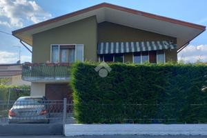 VILLA SINGOLA A CASALE SUL SILE