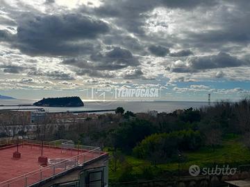 Appartamento a Napoli 4 locali