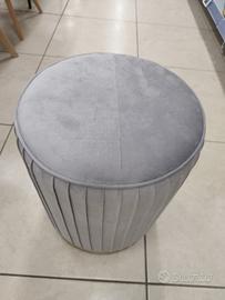 Pouf grigio chiaro in camoscio nuovo