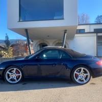 Porsche 911 Carrera 4 Cabriolet