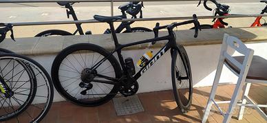 Giant pro CCC 2021 D2